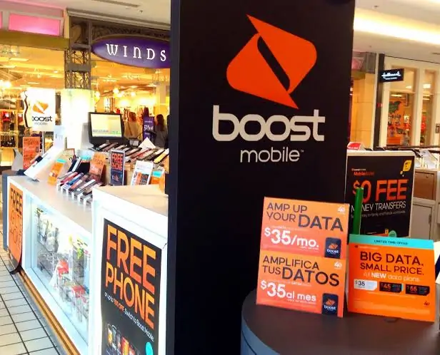 Una de las muchas tiendas móviles Boost